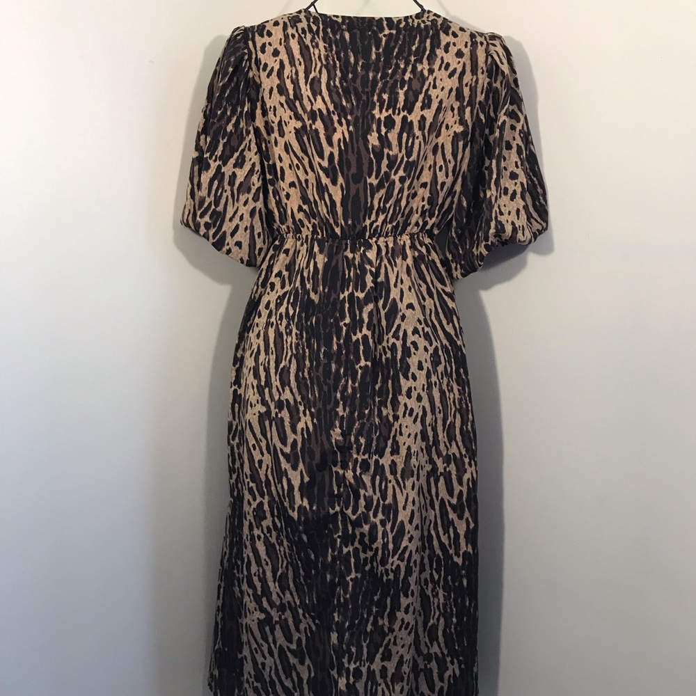 Love Adam Leopard Print Short Sleeve Dress! - Picture 2 of 5